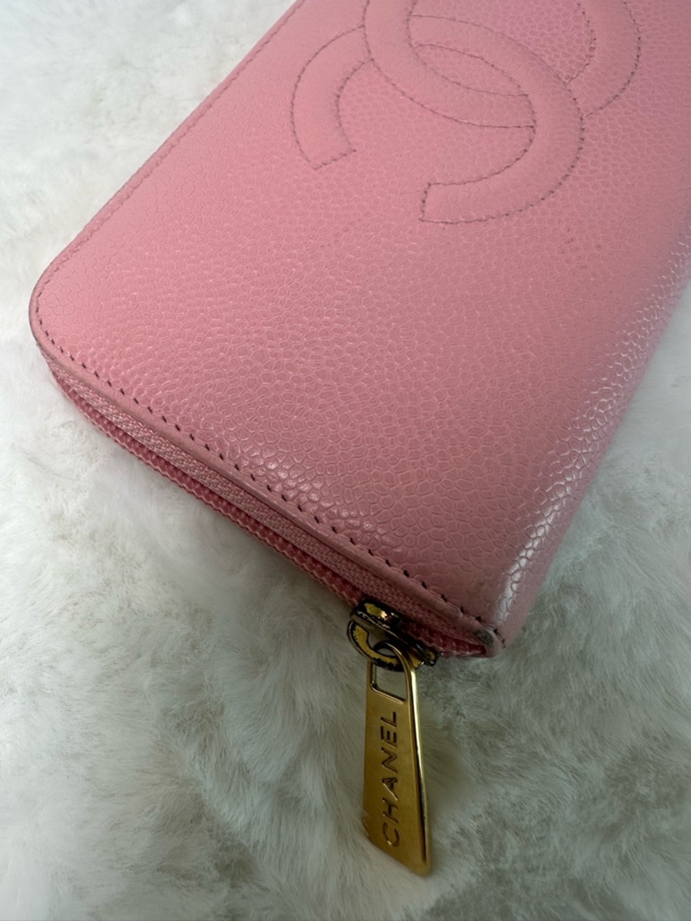 CHANEL Pink Caviar Zip-Around Wallet - Picture 10 of 14